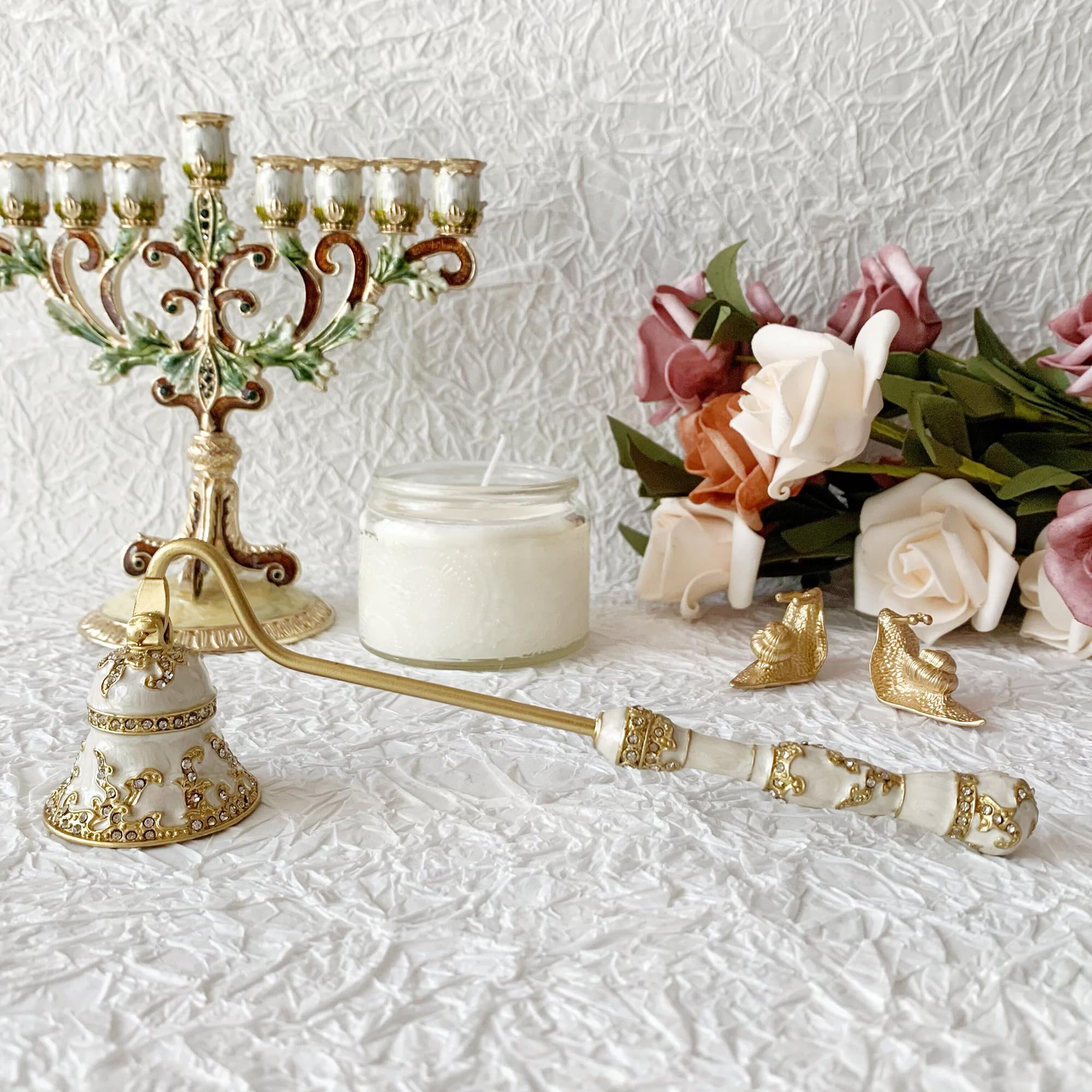 Collectible & Vintage Dolls For Wedding - Luxe Menorah Kaarsdover met Bloemmotief, Emaille,